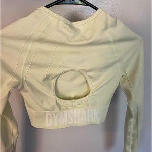 GYMSHARK TOP SIZE SMALL